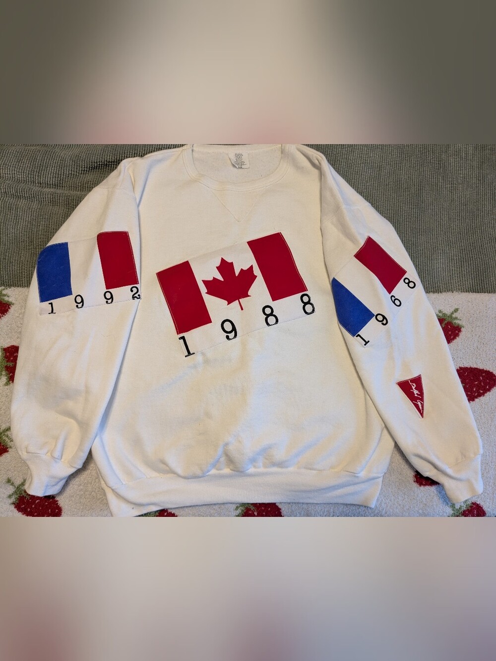 1988 Calgary Winter Olympics Flags Vintage sweatshirt Bashford Cojocar